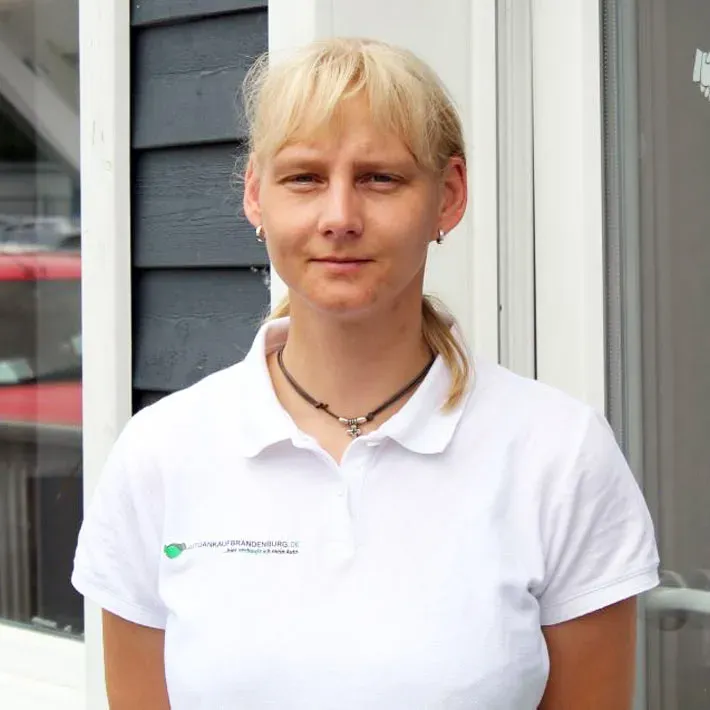 Anita Fritzsche – Ansprechpartnerin für Wohnmobil-Abmeldung und Zulassungsservice